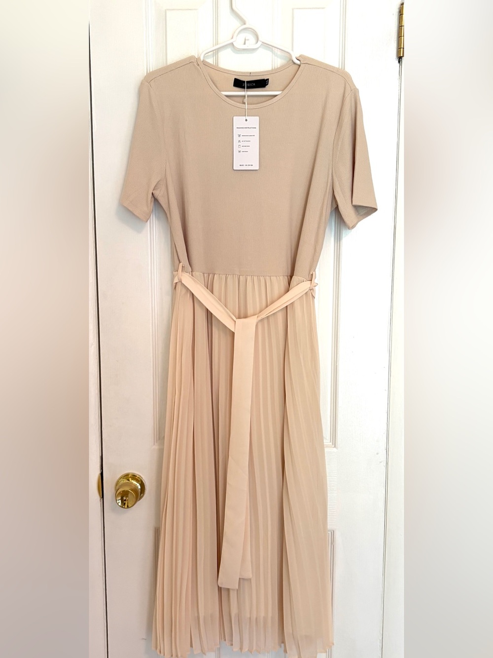 ZESICA Women's Short Sleeve Pleated Midi Dress in Apicot Beige